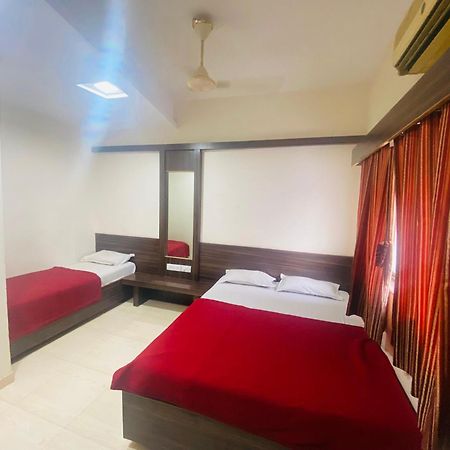 Hotel Sai Bhawani Shirdi Ngoại thất bức ảnh